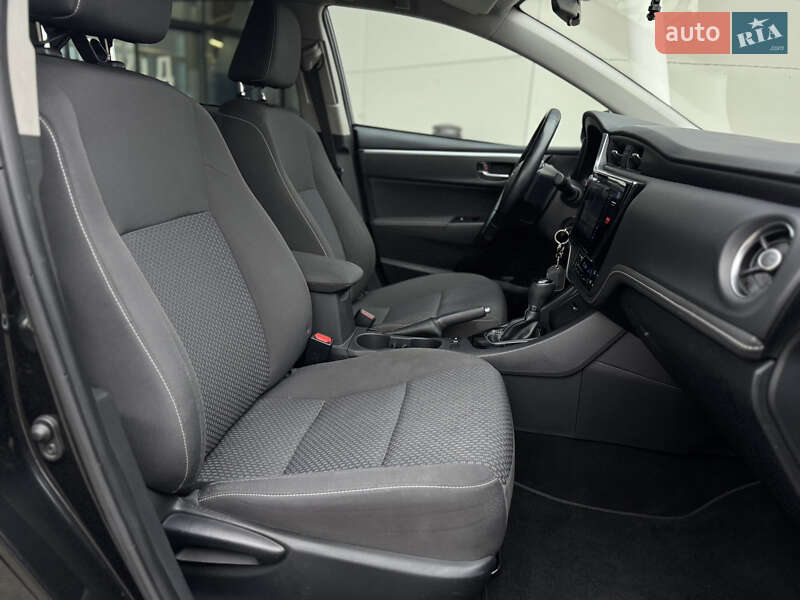 Седан Toyota Corolla 2018 в Києві