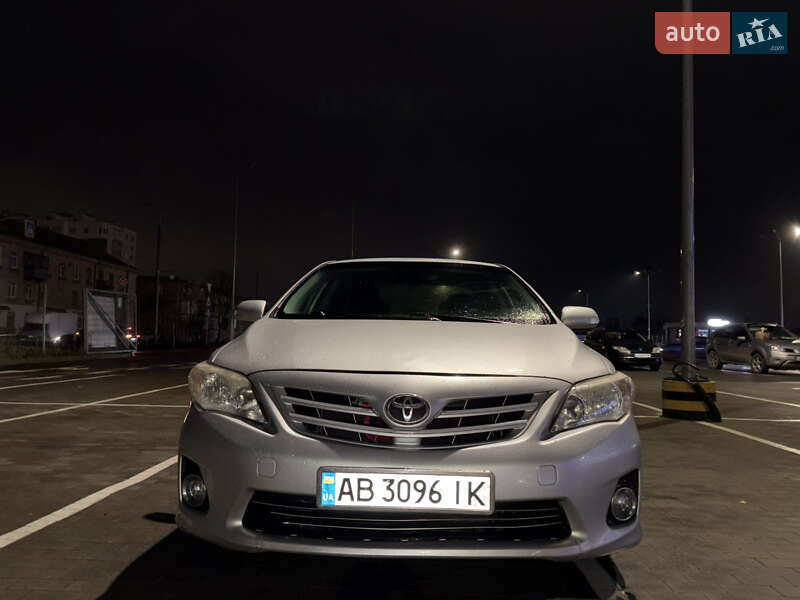 Седан Toyota Corolla 2010 в Виннице