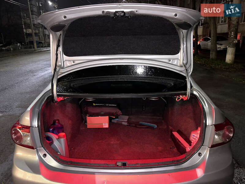 Седан Toyota Corolla 2010 в Виннице
