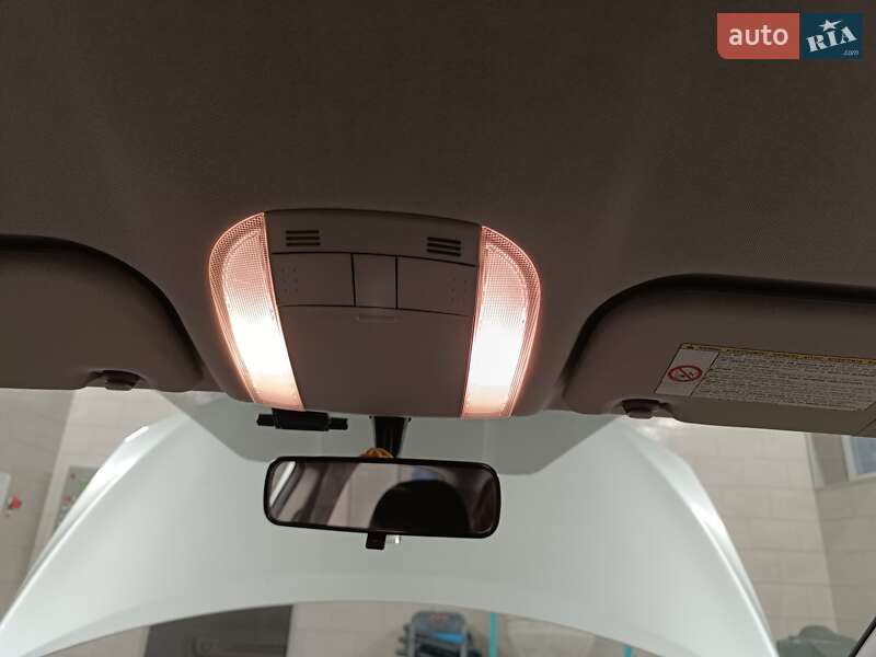 Седан Toyota Corolla 2011 в Львове фото 34 Седан Toyota Corolla 2011 в Львове