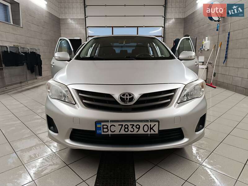 Седан Toyota Corolla 2011 в Львове фото 33 Седан Toyota Corolla 2011 в Львове