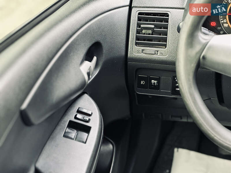 Седан Toyota Corolla 2011 в Кременчуге фото 33 Седан Toyota Corolla 2011 в Кременчуге