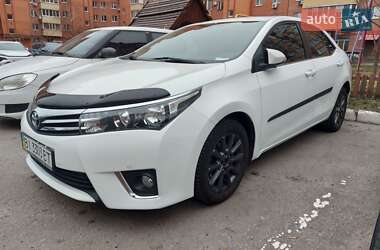 Седан Toyota Corolla 2015 в Полтаві