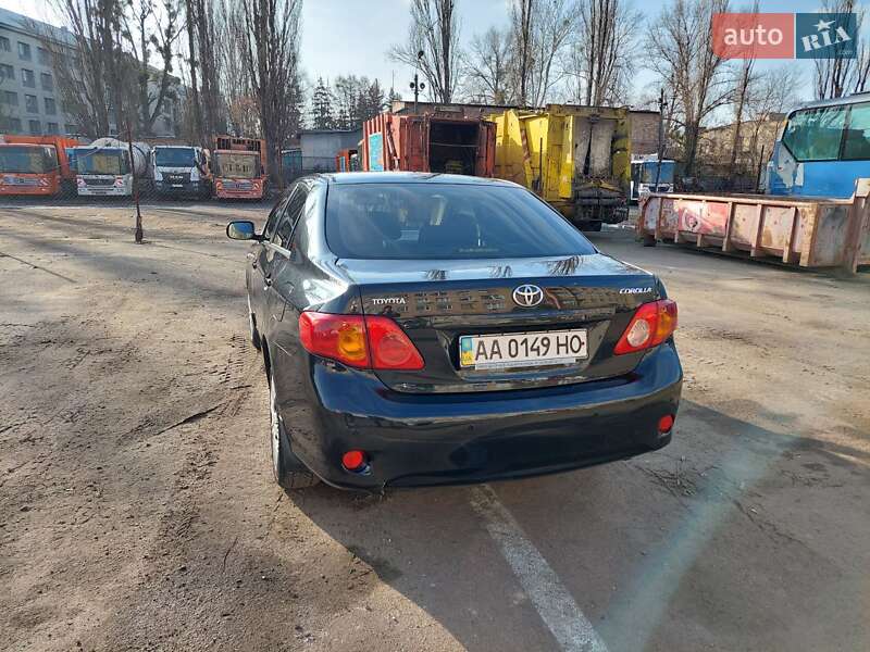 Седан Toyota Corolla 2008 в Киеве