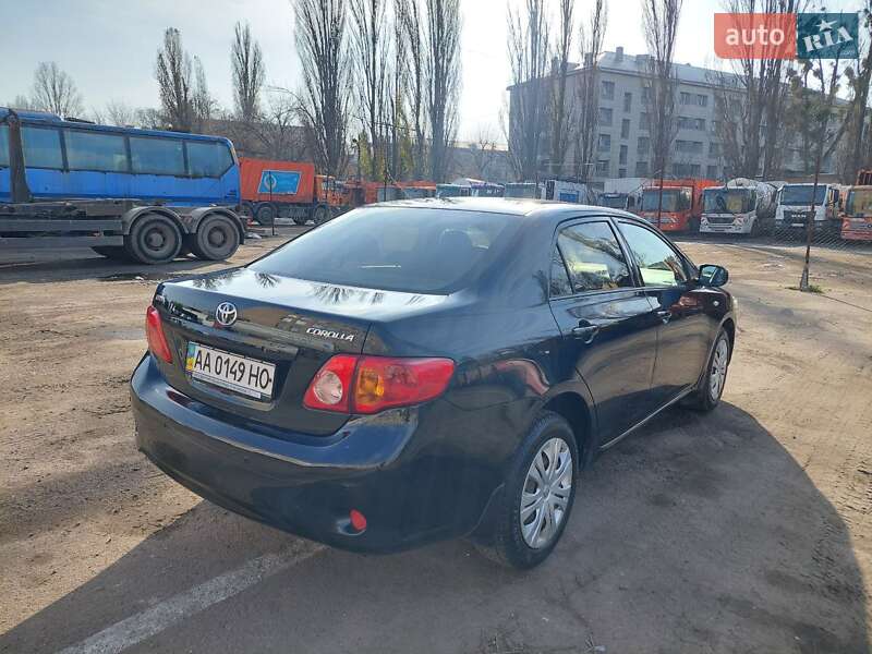 Седан Toyota Corolla 2008 в Киеве