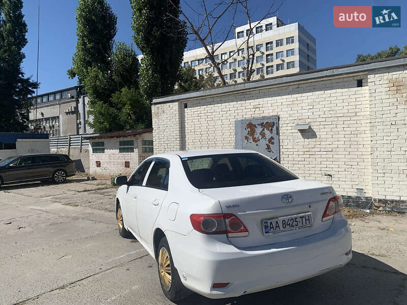 Седан Toyota Corolla 2010 в Киеве фото 8 Седан Toyota Corolla 2010 в Киеве