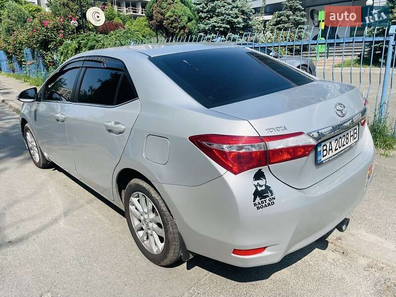 Седан Toyota Corolla 2014 в Киеве фото 9 Седан Toyota Corolla 2014 в Киеве