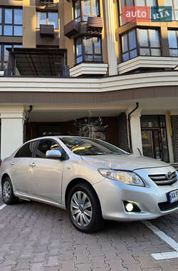 Седан Toyota Corolla 2008 в Софіївській Борщагівці