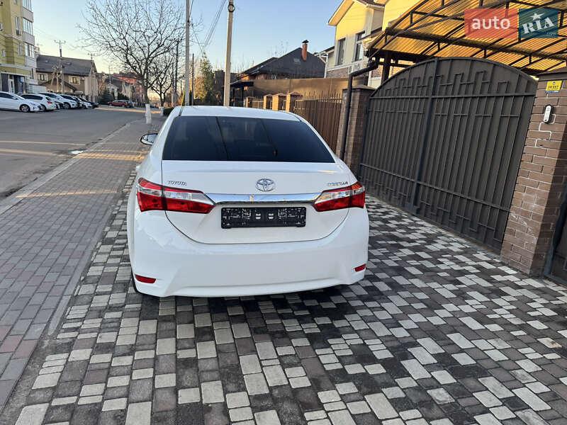 Седан Toyota Corolla 2016 в Киеве фото 3 Седан Toyota Corolla 2016 в Киеве