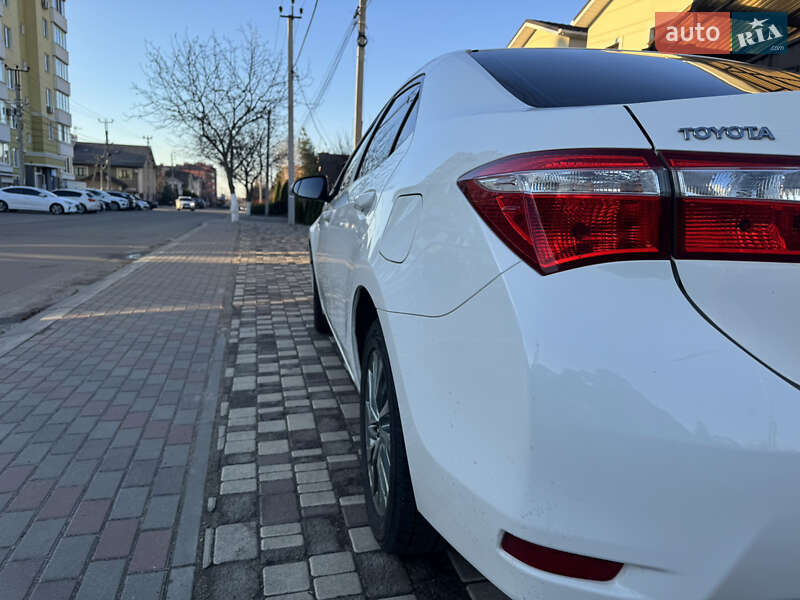 Седан Toyota Corolla 2016 в Киеве фото 7 Седан Toyota Corolla 2016 в Киеве