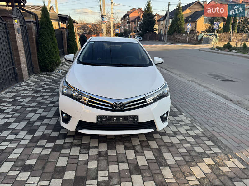 Седан Toyota Corolla 2016 в Киеве фото Седан Toyota Corolla 2016 в Киеве