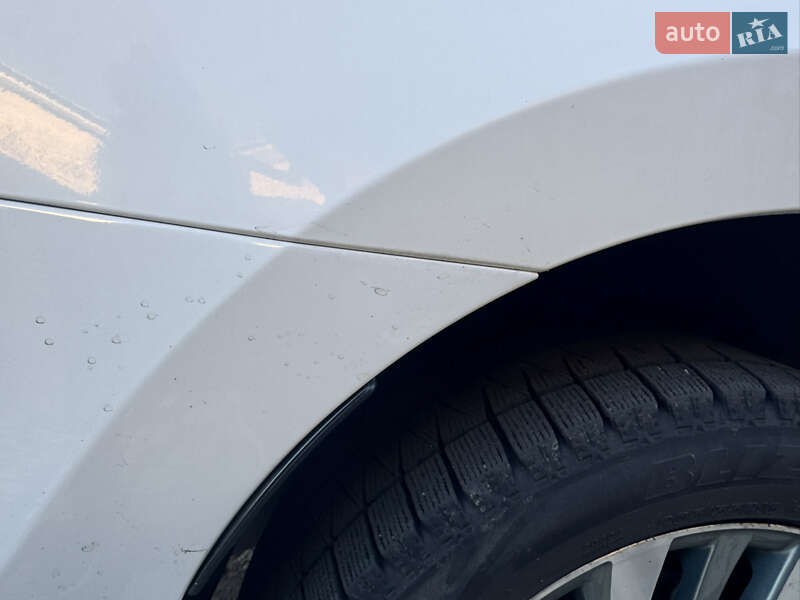 Седан Toyota Corolla 2016 в Киеве фото 16 Седан Toyota Corolla 2016 в Киеве