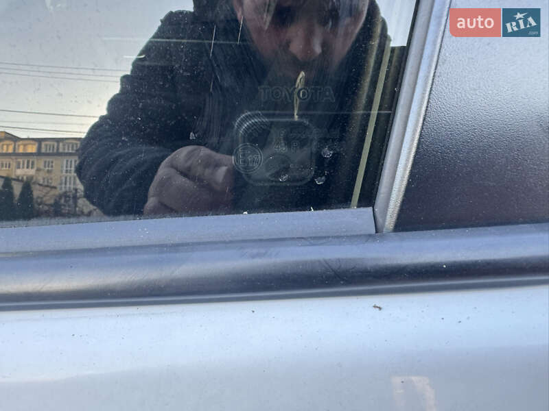 Седан Toyota Corolla 2016 в Киеве фото 18 Седан Toyota Corolla 2016 в Киеве