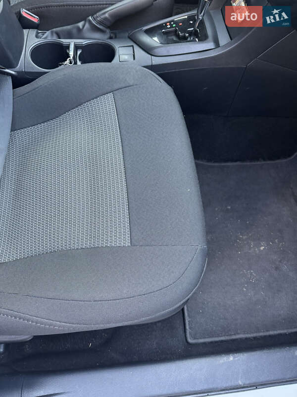 Седан Toyota Corolla 2016 в Киеве фото 30 Седан Toyota Corolla 2016 в Киеве