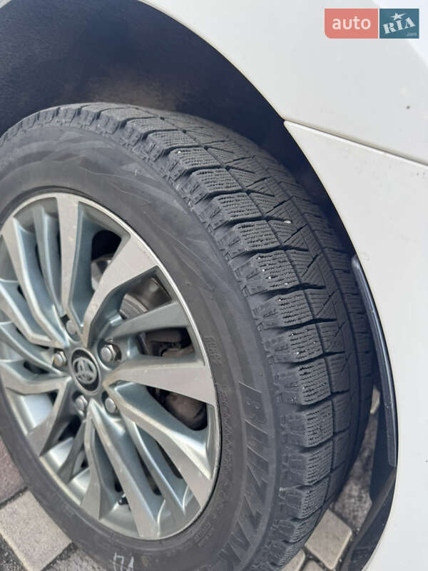 Седан Toyota Corolla 2016 в Киеве фото 36 Седан Toyota Corolla 2016 в Киеве