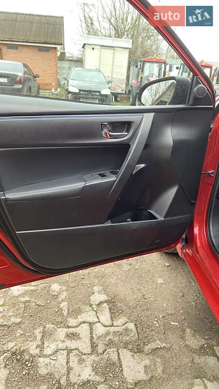 Седан Toyota Corolla 2017 в Борисполе