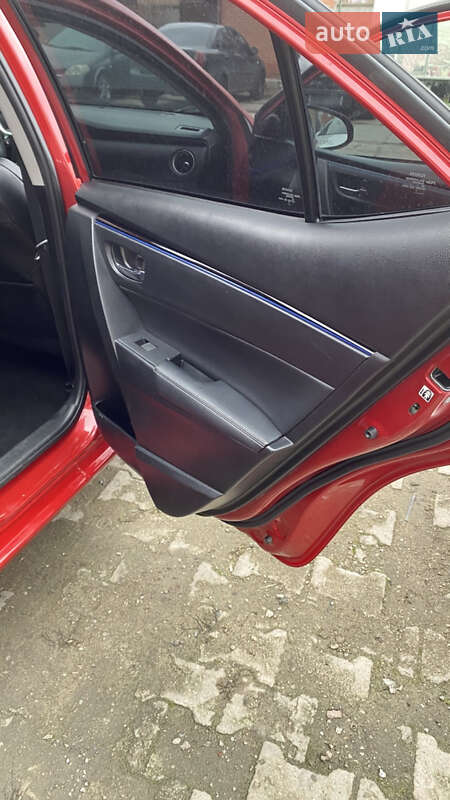 Седан Toyota Corolla 2017 в Борисполе