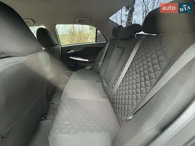 Седан Toyota Corolla 2007 в Лубнах