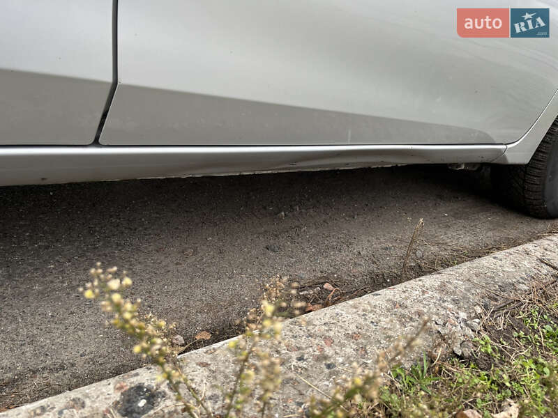 Седан Toyota Corolla 2014 в Киеве фото 11 Седан Toyota Corolla 2014 в Киеве