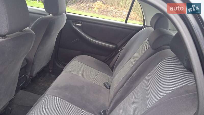 Хетчбек Toyota Corolla 2002 в Полтаві фото 7 Хетчбек Toyota Corolla 2002 в Полтаві