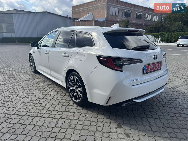 Универсал Toyota Corolla 2020 в Черновцах