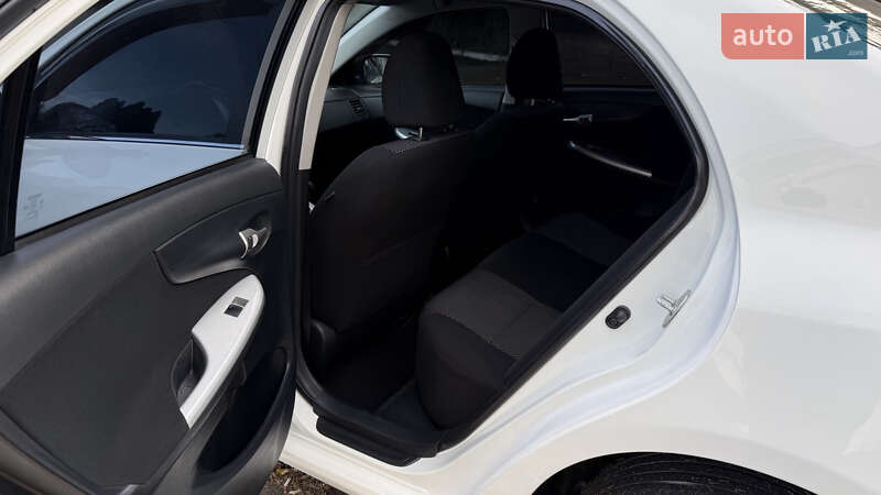 Седан Toyota Corolla 2012 в Желтых Водах фото 23 Седан Toyota Corolla 2012 в Желтых Водах