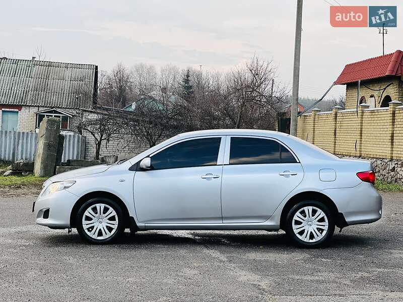 Седан Toyota Corolla 2009 в Харькове