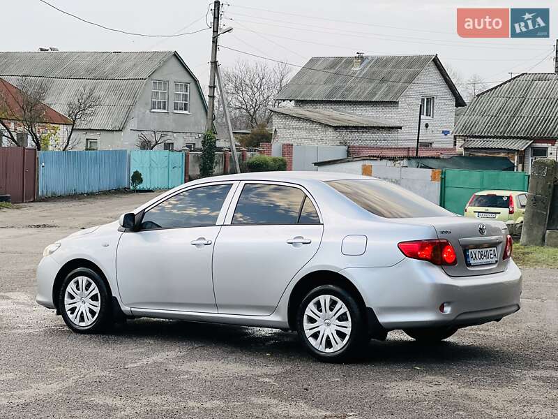 Седан Toyota Corolla 2009 в Харькове