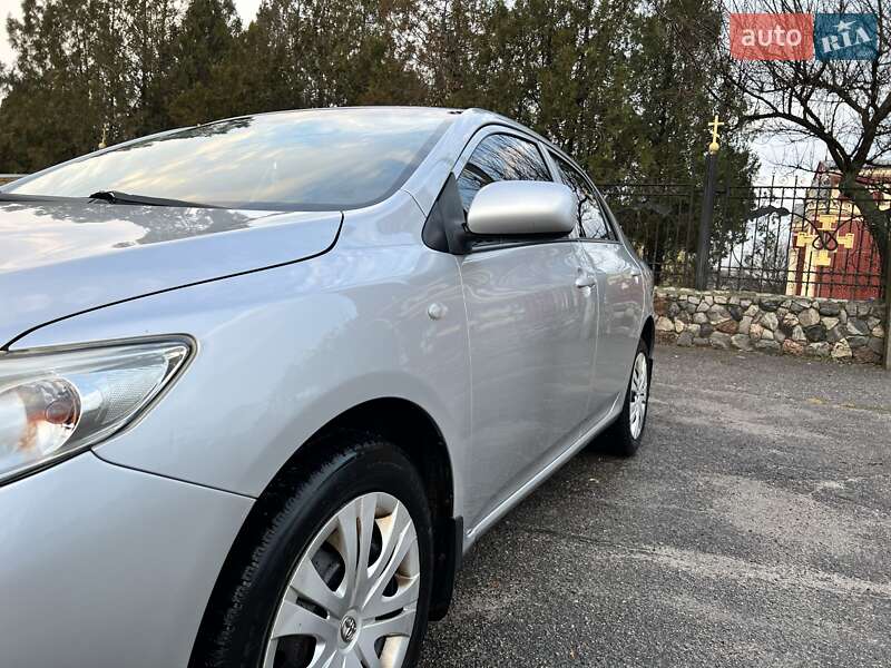 Седан Toyota Corolla 2009 в Харькове