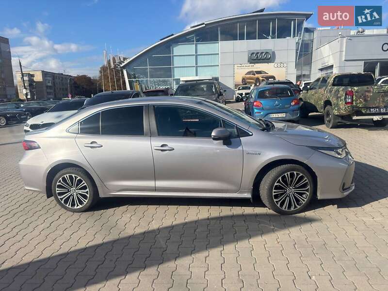 Седан Toyota Corolla 2020 в Хмельницком фото Седан Toyota Corolla 2020 в Хмельницком