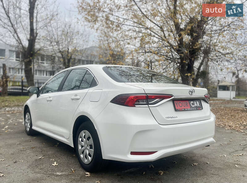 Седан Toyota Corolla 2020 в Києві