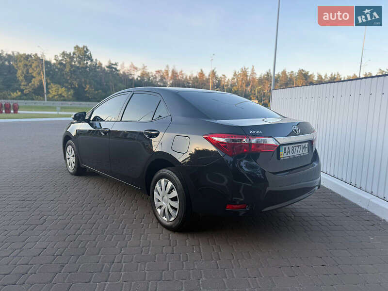 Седан Toyota Corolla 2014 в Дніпрі