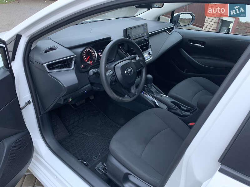 Седан Toyota Corolla 2021 в Киеве