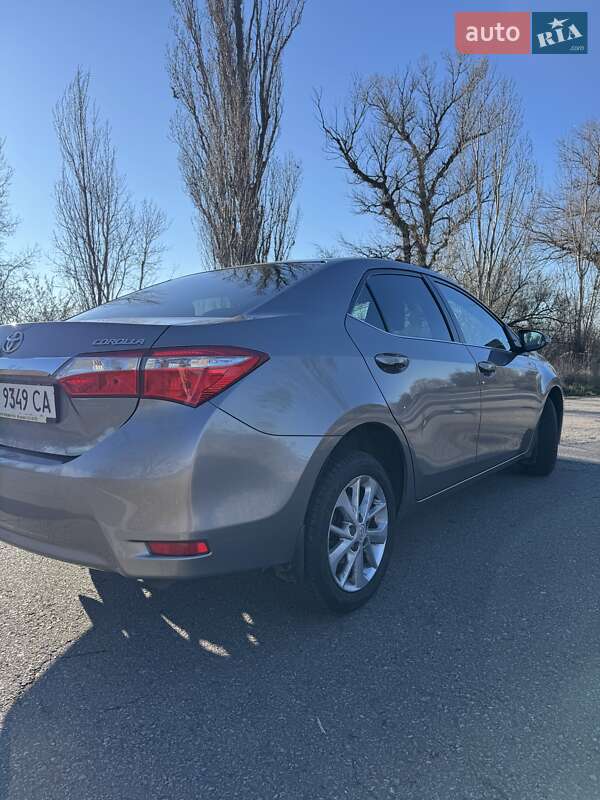 Седан Toyota Corolla 2014 в Кременчуге фото 2 Седан Toyota Corolla 2014 в Кременчуге