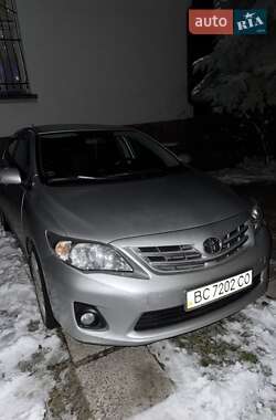 Седан Toyota Corolla 2011 в Львове