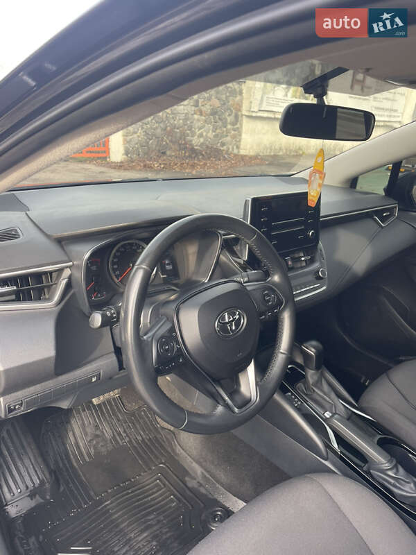 Седан Toyota Corolla 2019 в Киеве