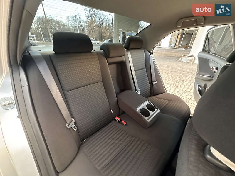 Седан Toyota Corolla 2007 в Днепре