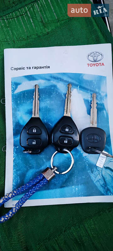 Седан Toyota Corolla 2007 в Днепре