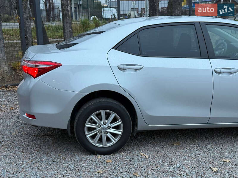 Седан Toyota Corolla 2015 в Стрию фото 16 Седан Toyota Corolla 2015 в Стрию