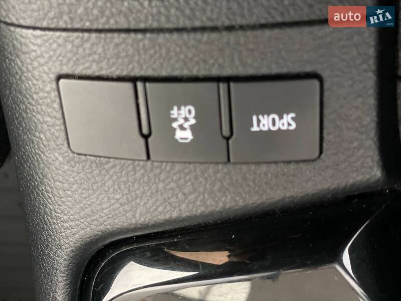 Седан Toyota Corolla 2017 в Киеве