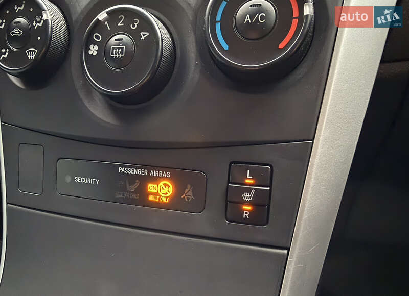 Седан Toyota Corolla 2011 в Рівному