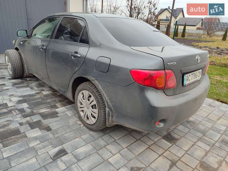 Седан Toyota Corolla 2008 в Ратному