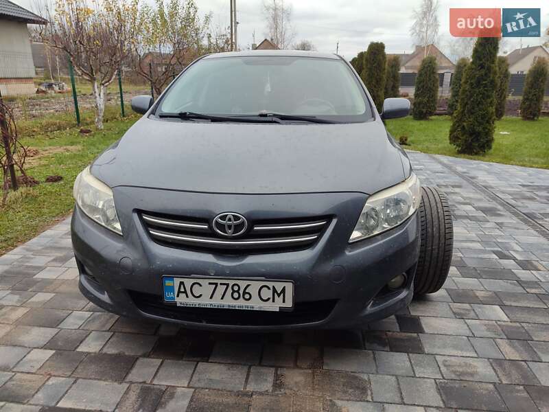 Седан Toyota Corolla 2008 в Ратному