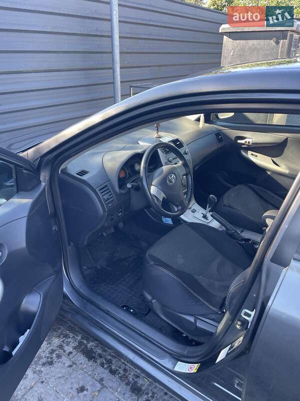 Седан Toyota Corolla 2008 в Ратному