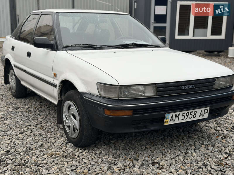 Хэтчбек Toyota Corolla 1988 в Бердичеве