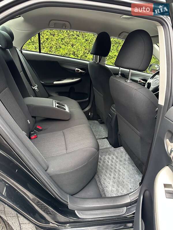 Седан Toyota Corolla 2008 в Києві