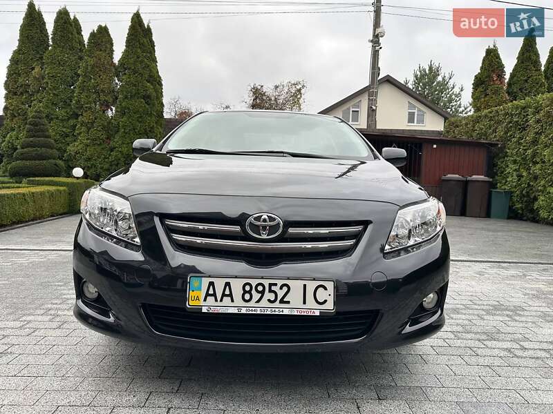 Седан Toyota Corolla 2008 в Києві