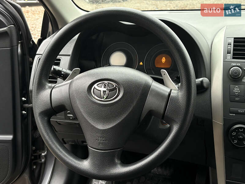 Седан Toyota Corolla 2008 в Харькове