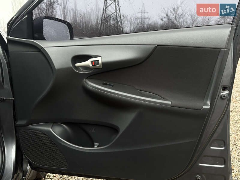 Седан Toyota Corolla 2008 в Харькове