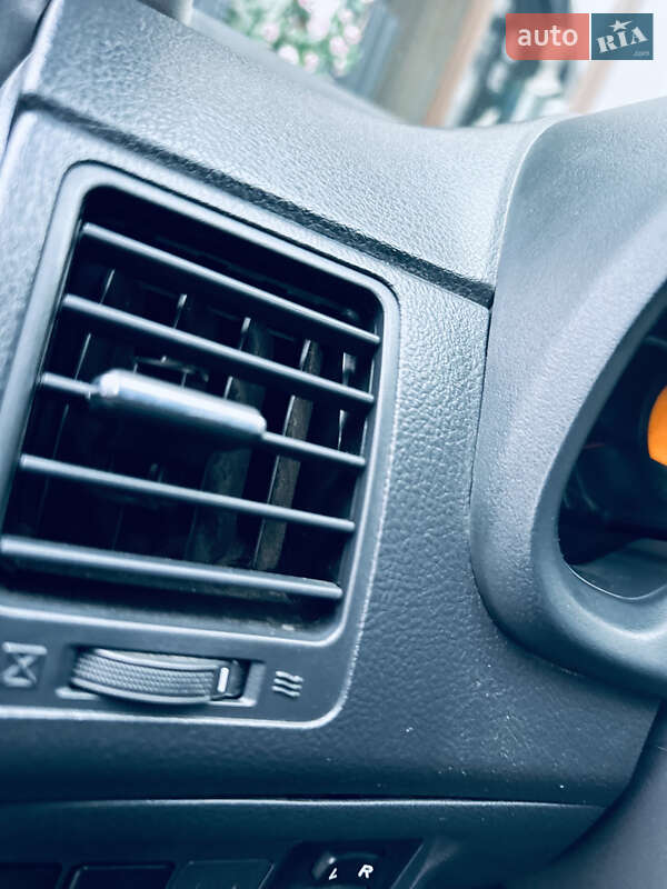 Седан Toyota Corolla 2008 в Грушево